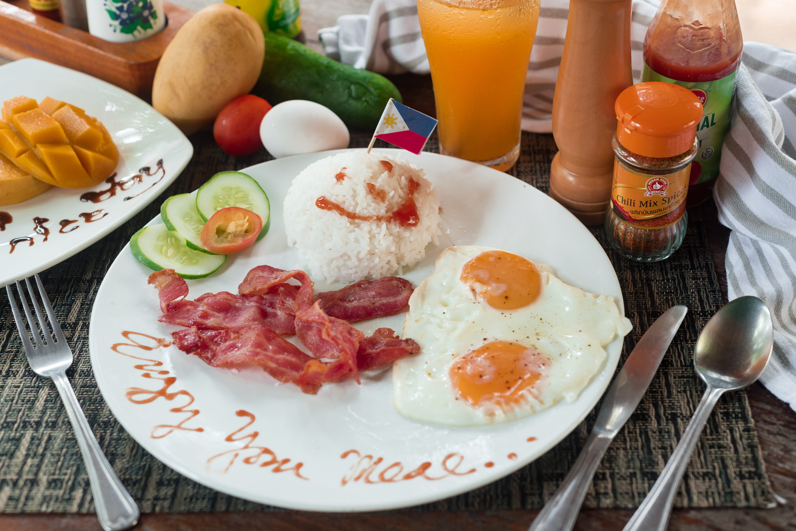 Read more about the article 2 Eggs w/ Bacon/Ham/Chorizo/Corned Beef/Sweet Tocino & Rice